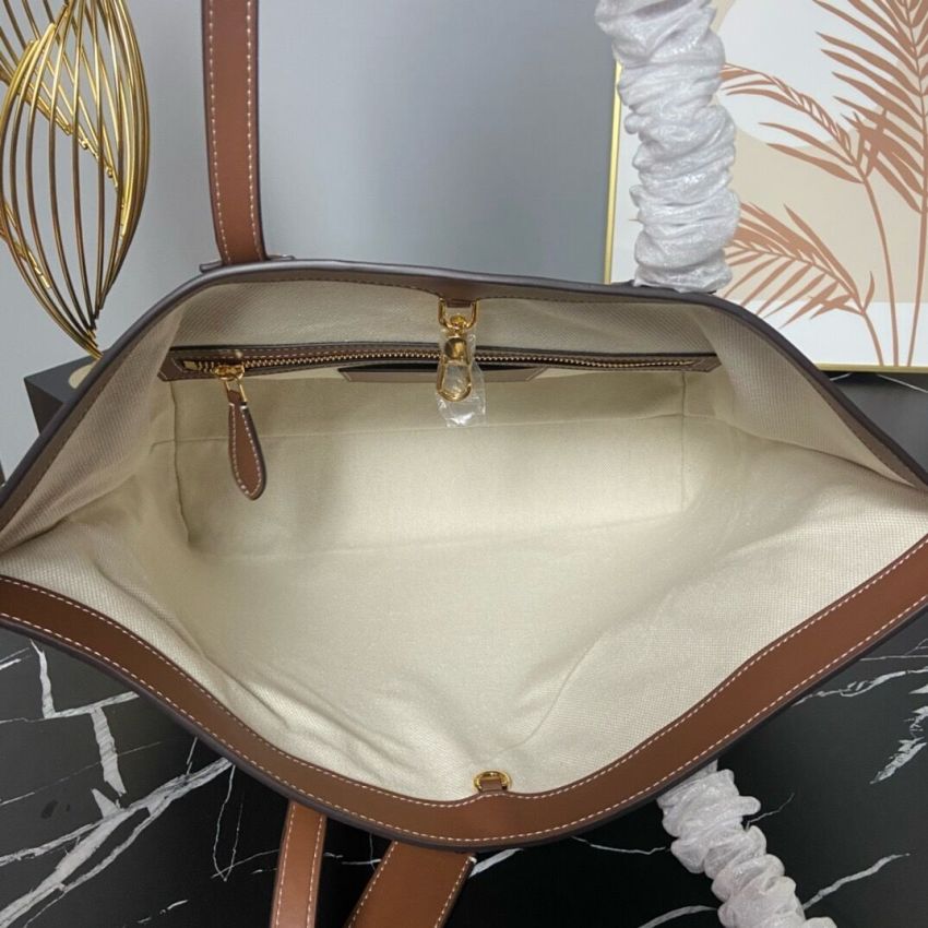 Bv*b*rry Leather Tote