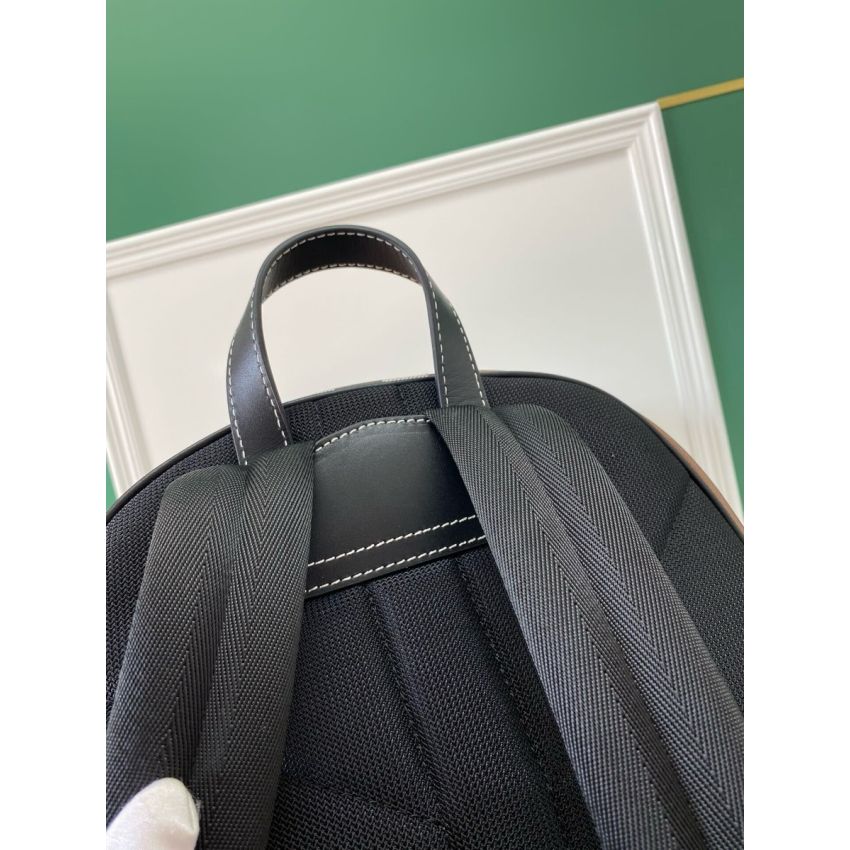 Bv*b*rry Check Medium Bacpack