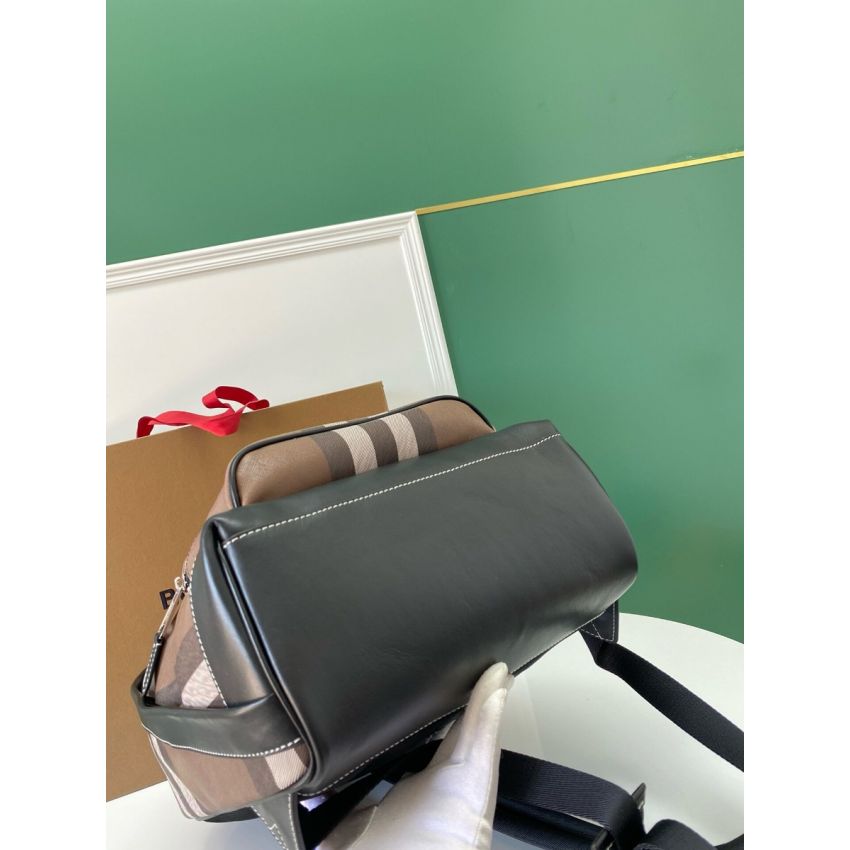 Bv*b*rry Check Medium Bacpack