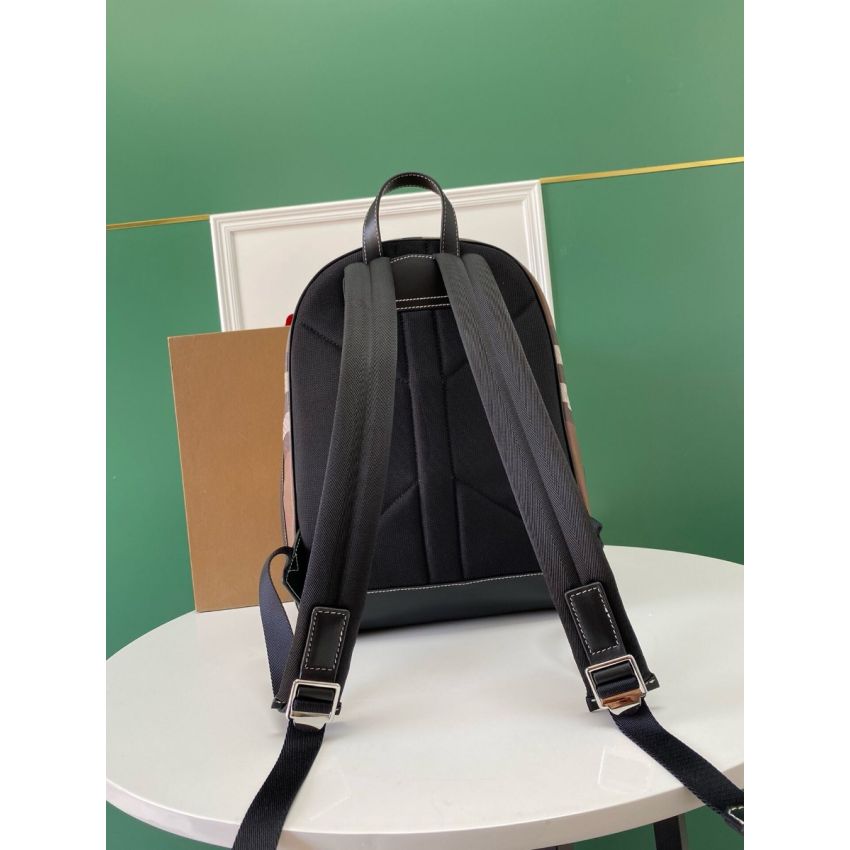Bv*b*rry Check Medium Bacpack