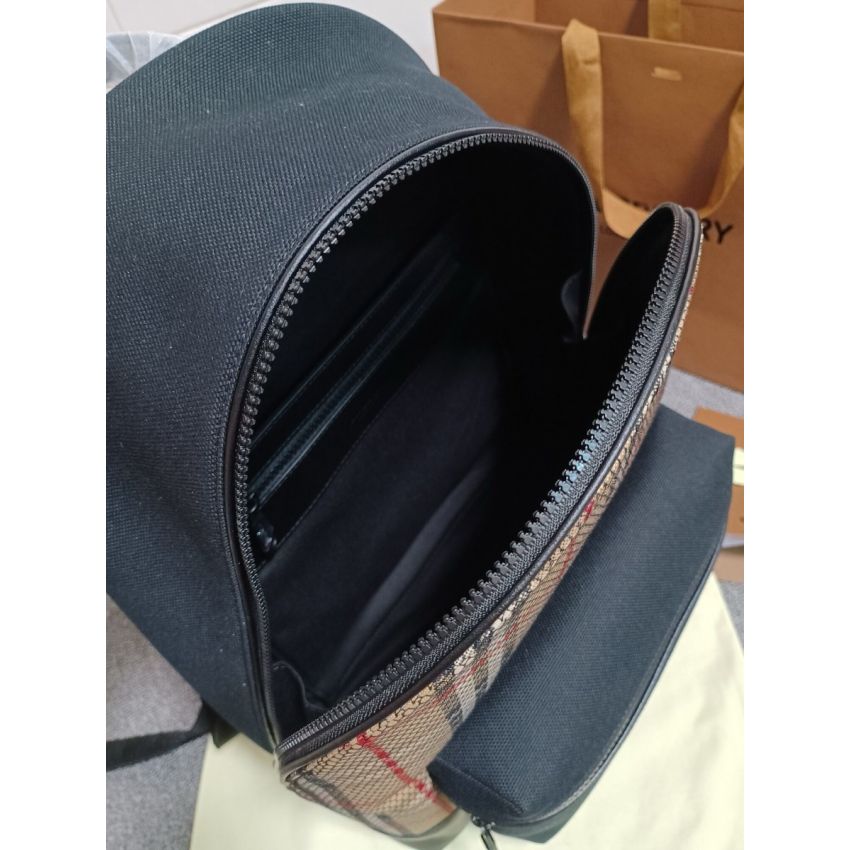 Bv*b*rry Check Medium Bacpack