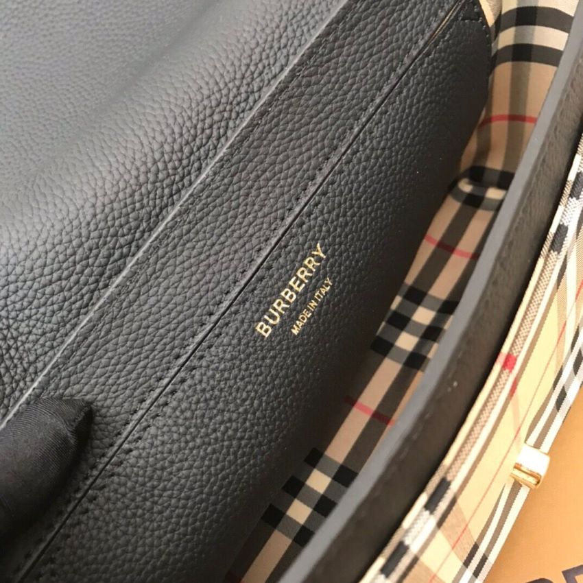 Bv*b*rry Check and Leather Note Bag