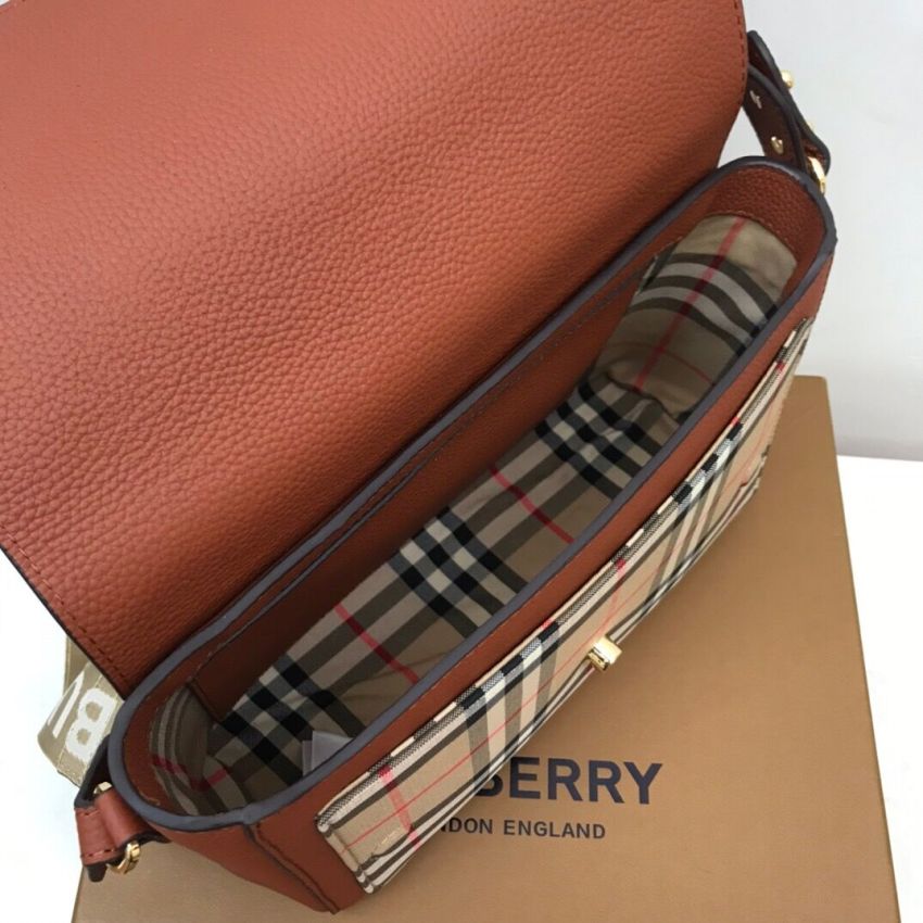 Bv*b*rry Check and Leather Note Bag