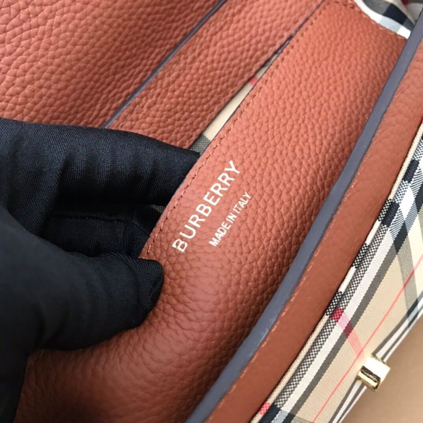 Bv*b*rry Check and Leather Note Bag