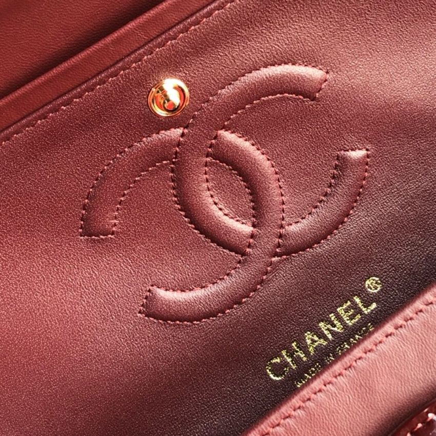 Medium Ch**el Classic Handbag in Shiny leather