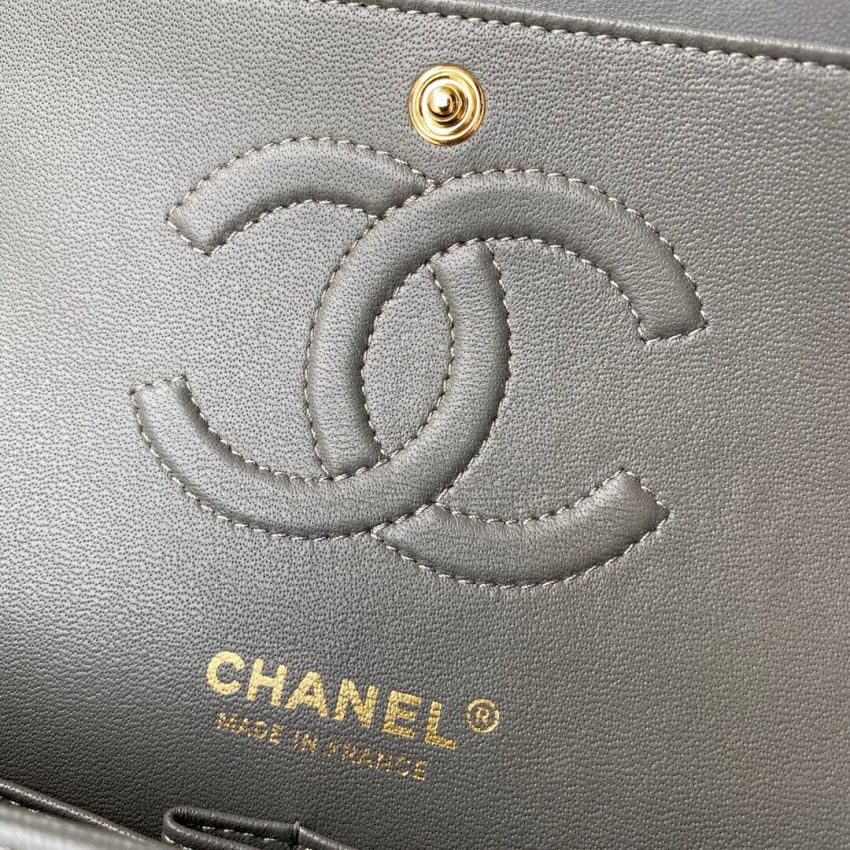 Medium Ch**el Classic Handbag