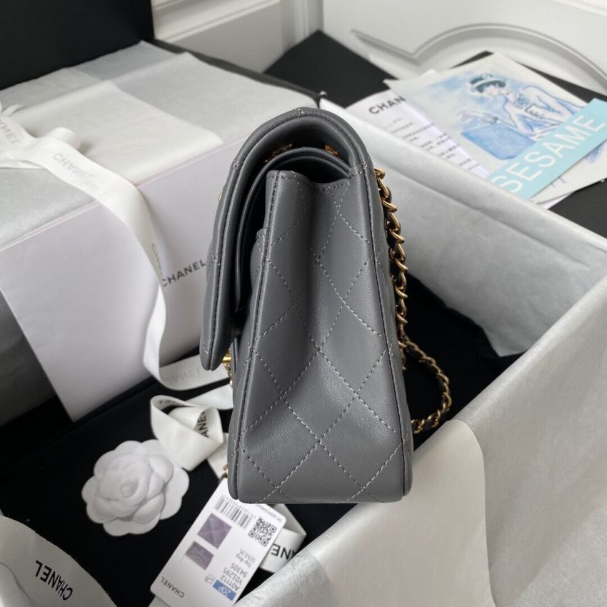 Medium Ch**el Classic Handbag