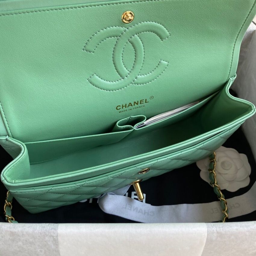 Medium Ch**el Classic Handbag