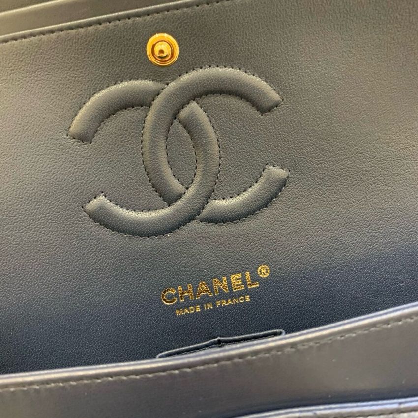 Medium Ch**el Classic Handbag