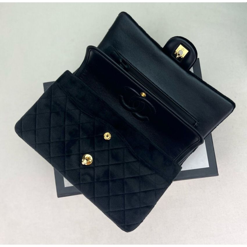 Medium Ch**el Classic Handbag