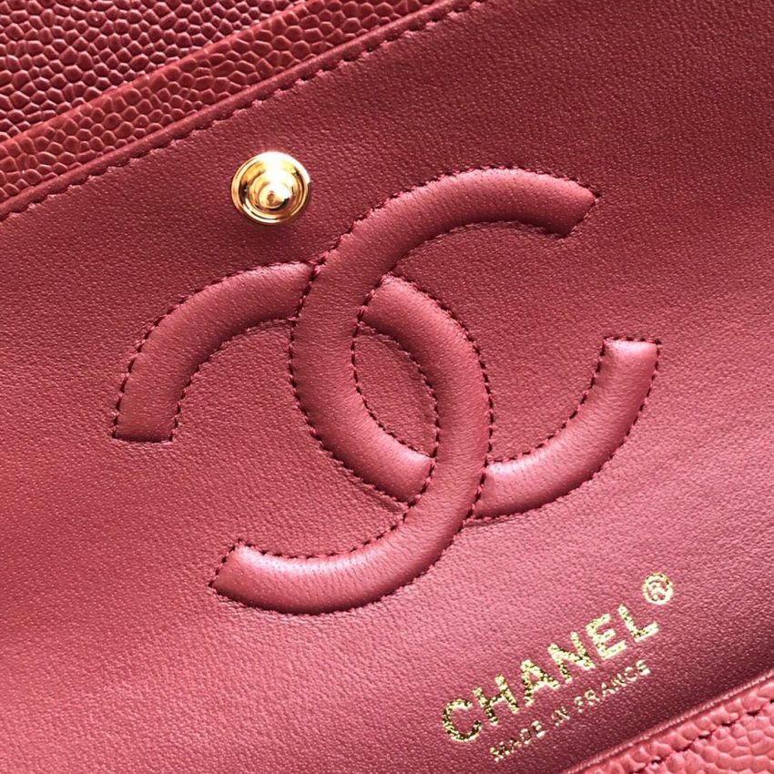 Medium Ch**el Classic Handbag in Grained Leather