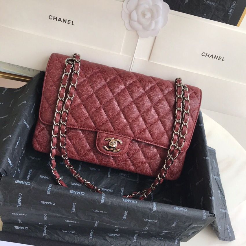 Medium Ch**el Classic Handbag in Grained Leather