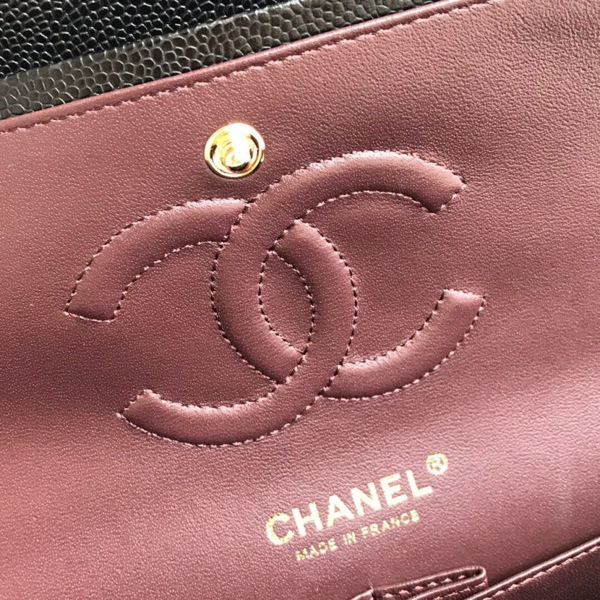 Medium Ch**el Classic Handbag in Grained Leather