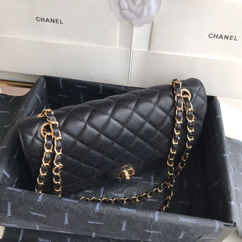 Medium Ch**el Classic Handbag in Grained Leather