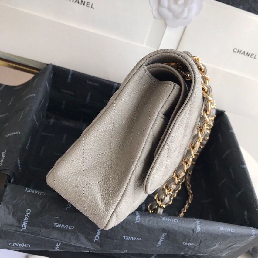 Medium Ch**el Classic Handbag in Grained Leather