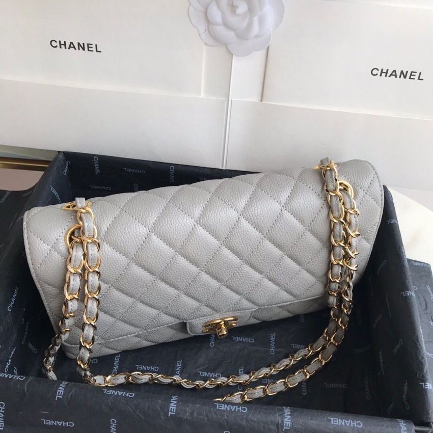 Medium Ch**el Classic Handbag in Grained Leather