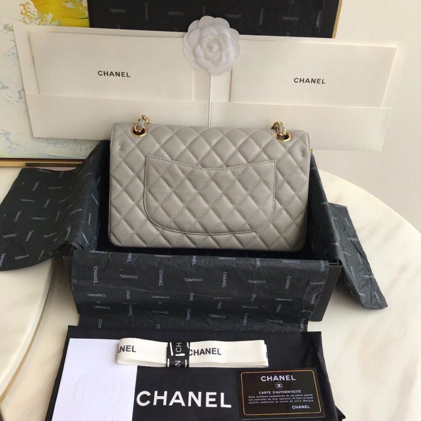 Medium Ch**el Classic Handbag in Grained Leather
