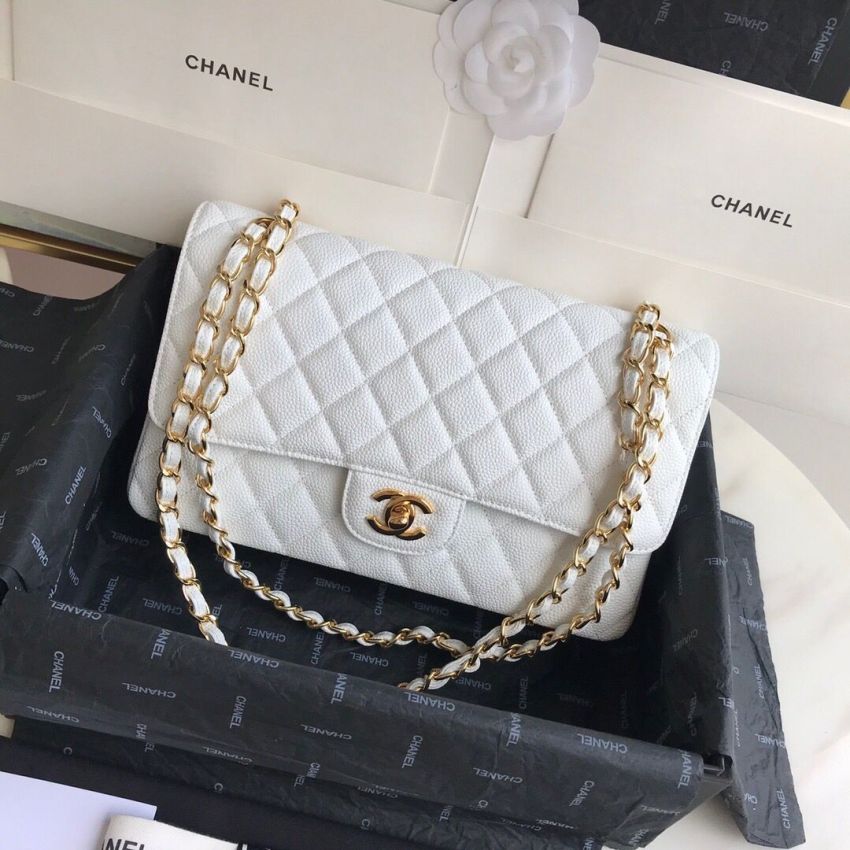 Medium Ch**el Classic Handbag in Grained Leather