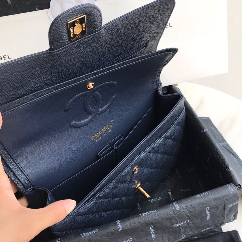 Medium Ch**el Classic Handbag in Grained Leather