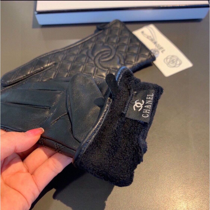 Ch**el Lamskin Gloves
