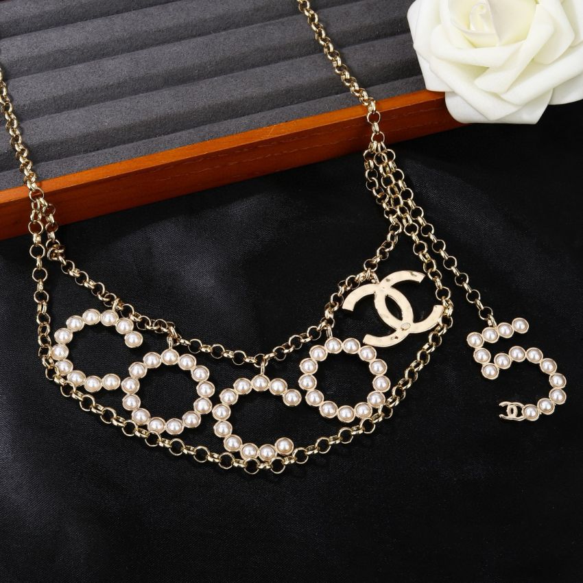 Ch**el Chain belt