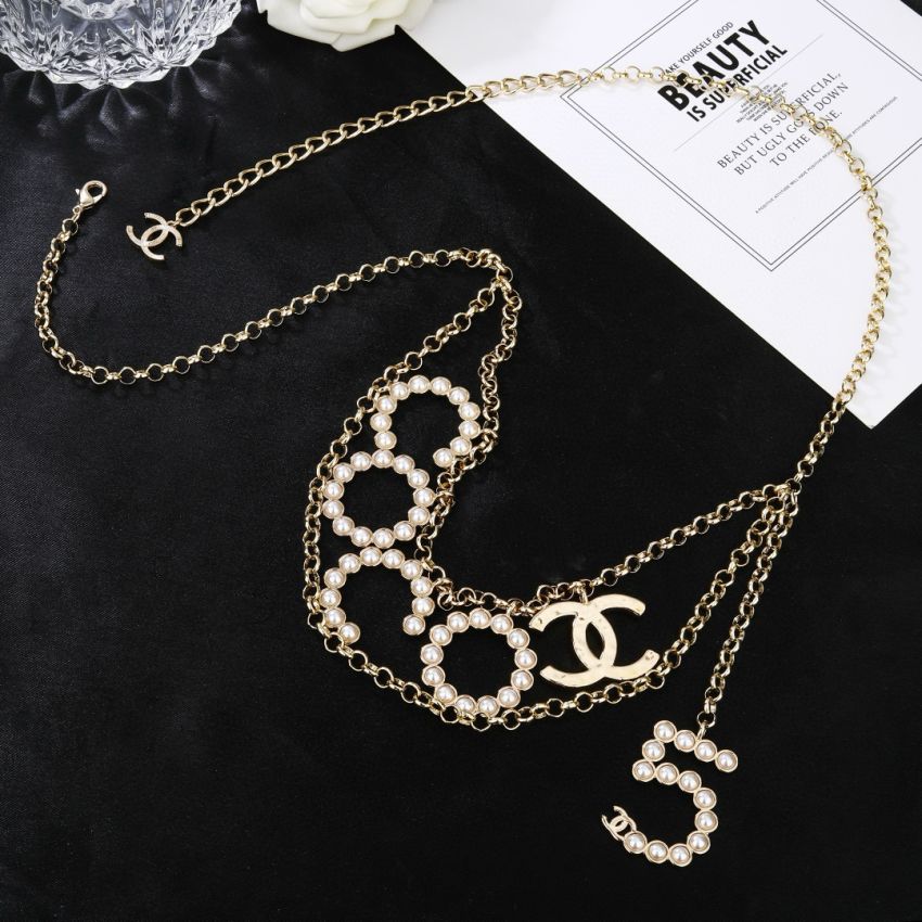 Ch**el Chain belt
