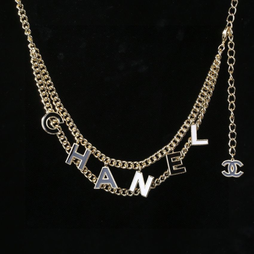 Ch**el Chain belt
