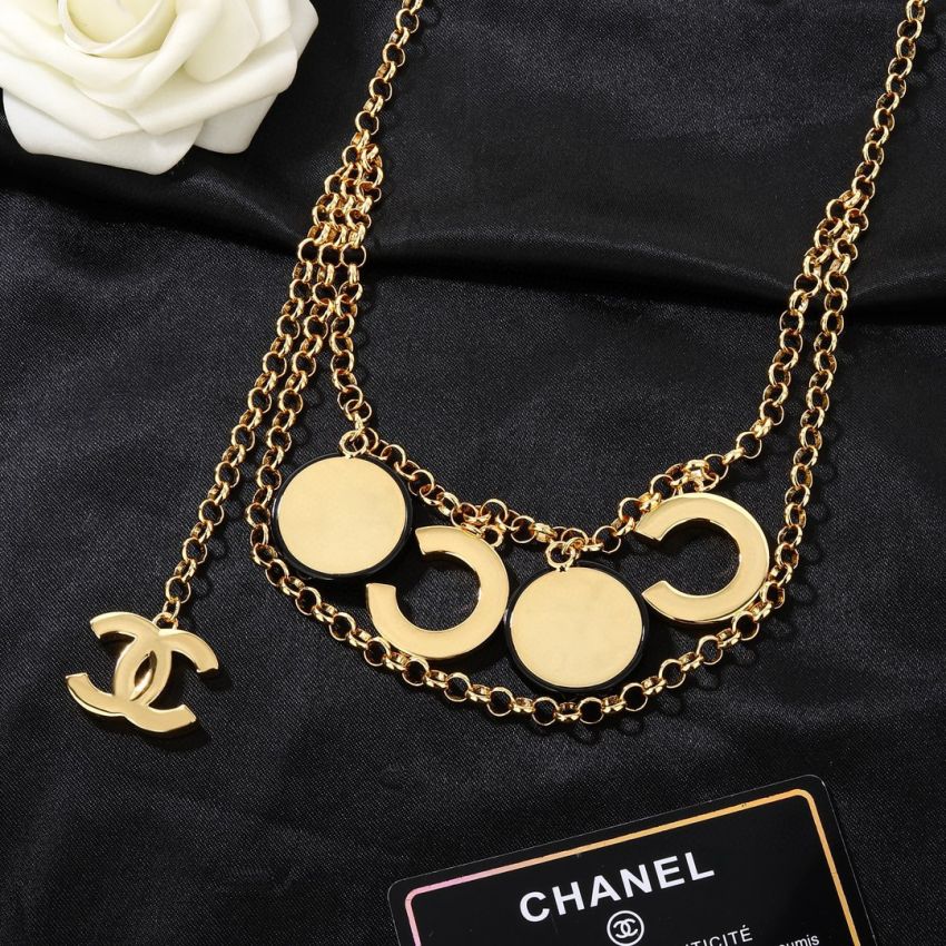 Ch**el Chain belt