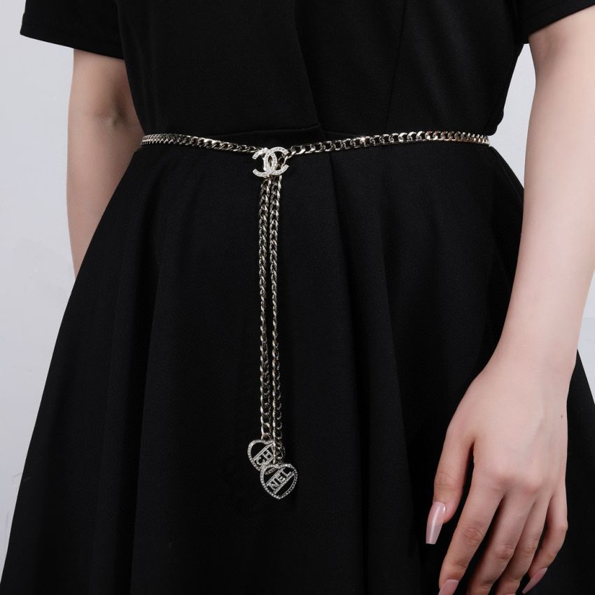 Ch**el Chain belt
