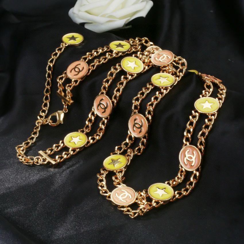 Ch**el Chain belt