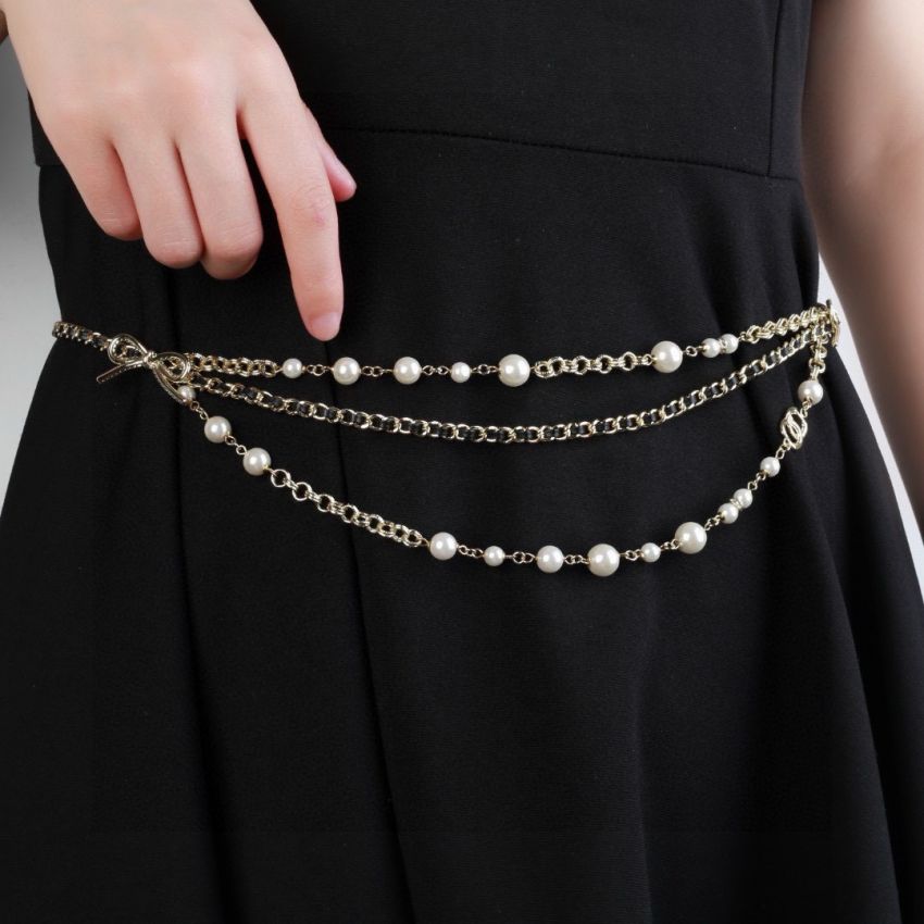 Ch**el Chain belt