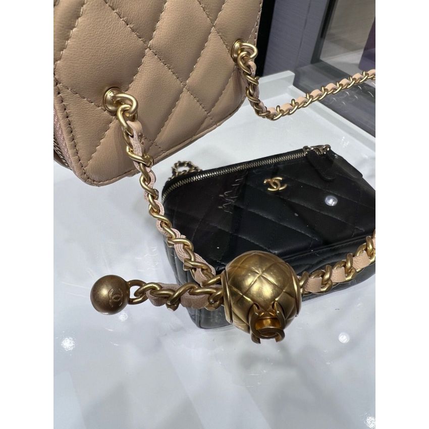 Ch**el Clutch with Chain
