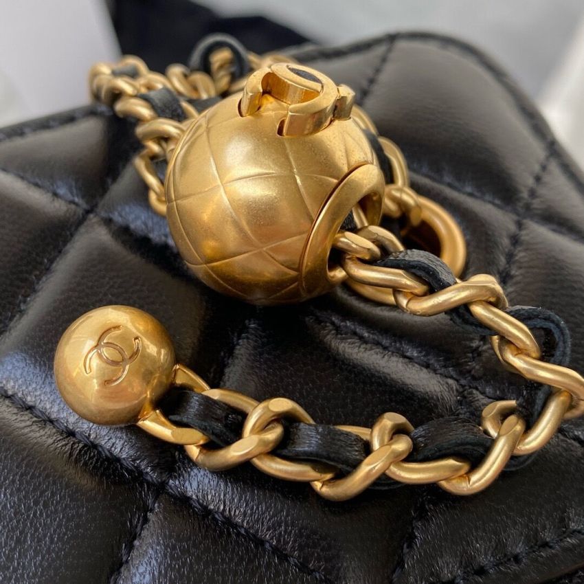 Ch**el Clutch with Chain