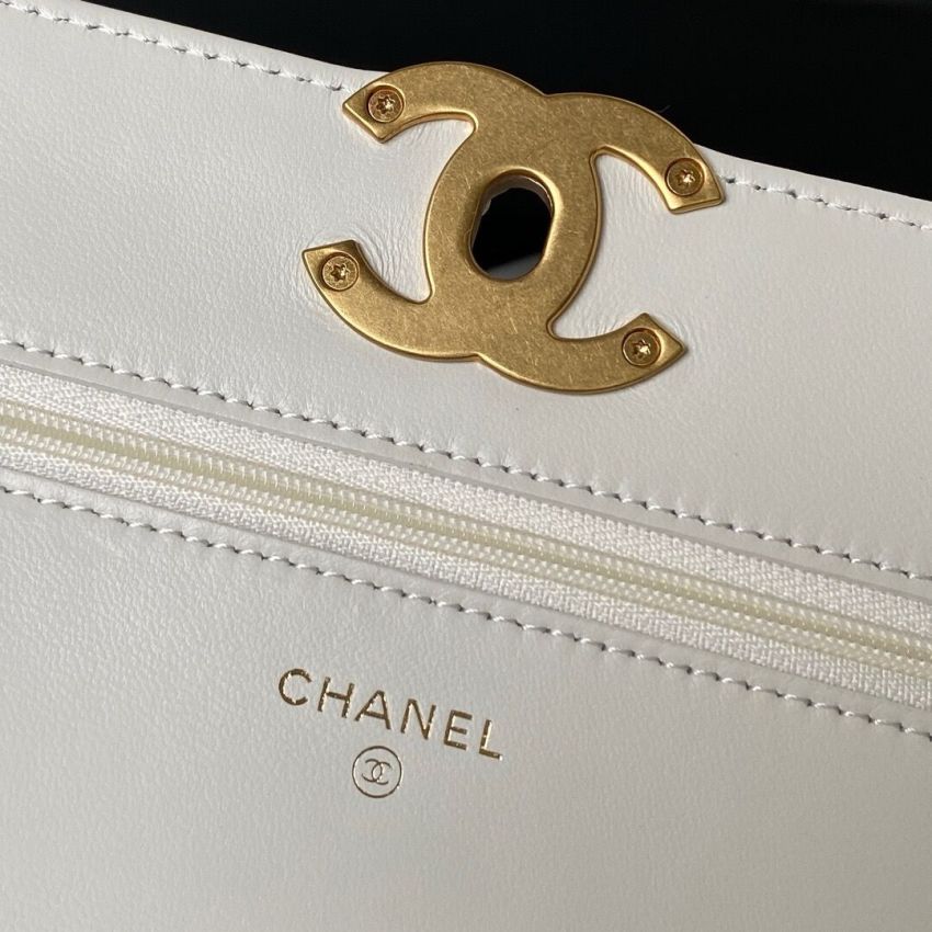 Ch**el 19 Wallet on Chain