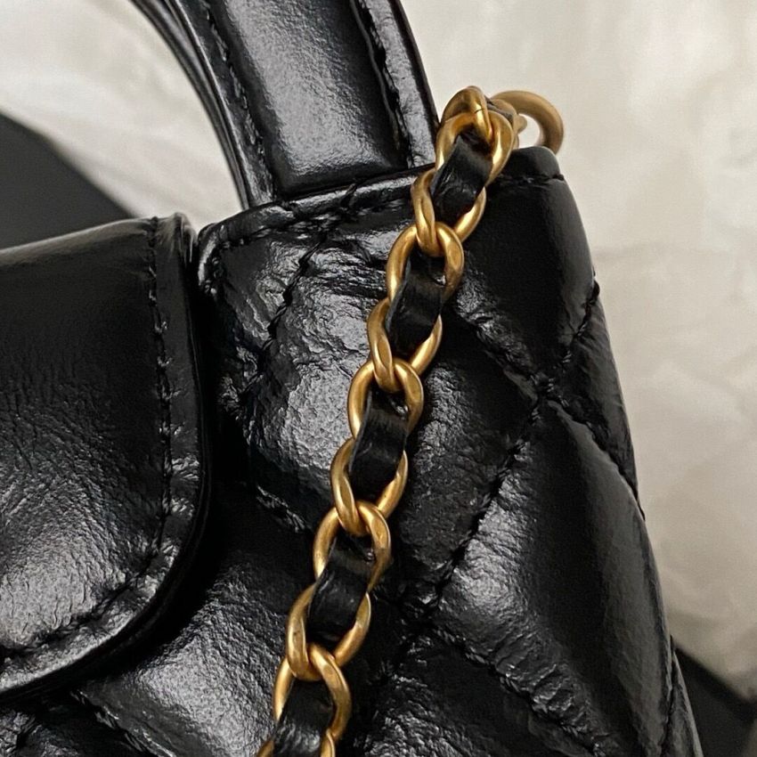 Ch**el Clutch with Chain