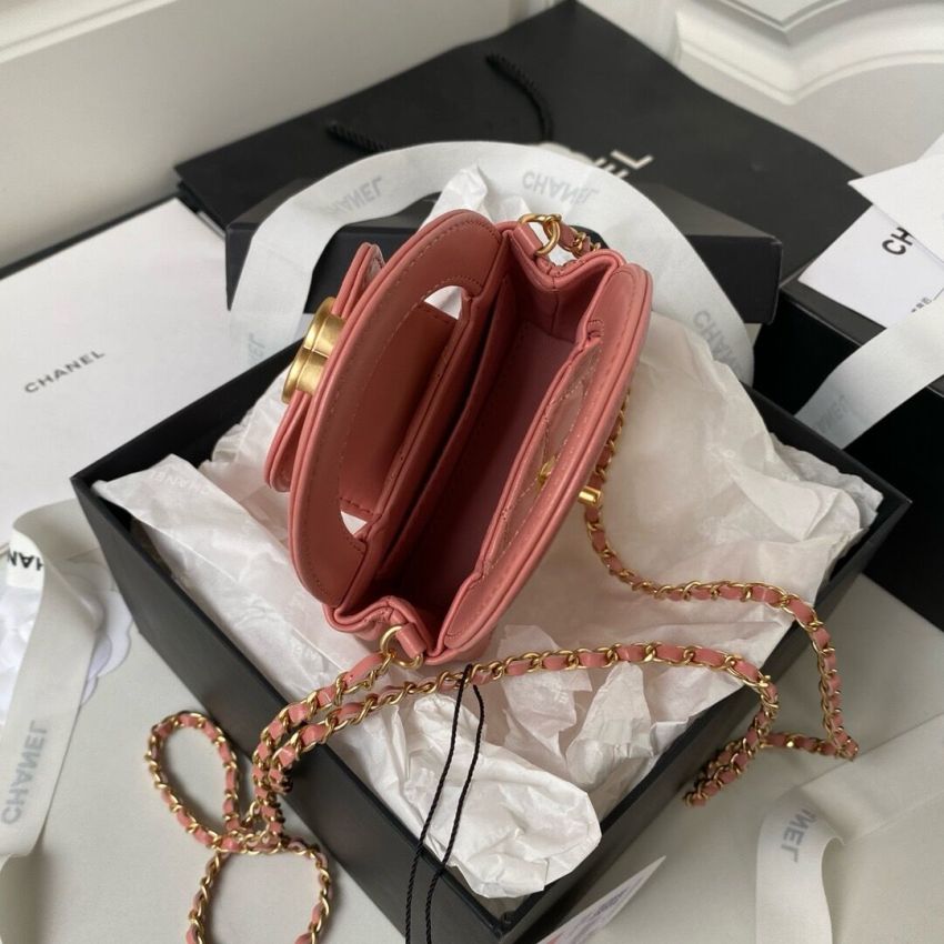 Ch**el Clutch with Chain