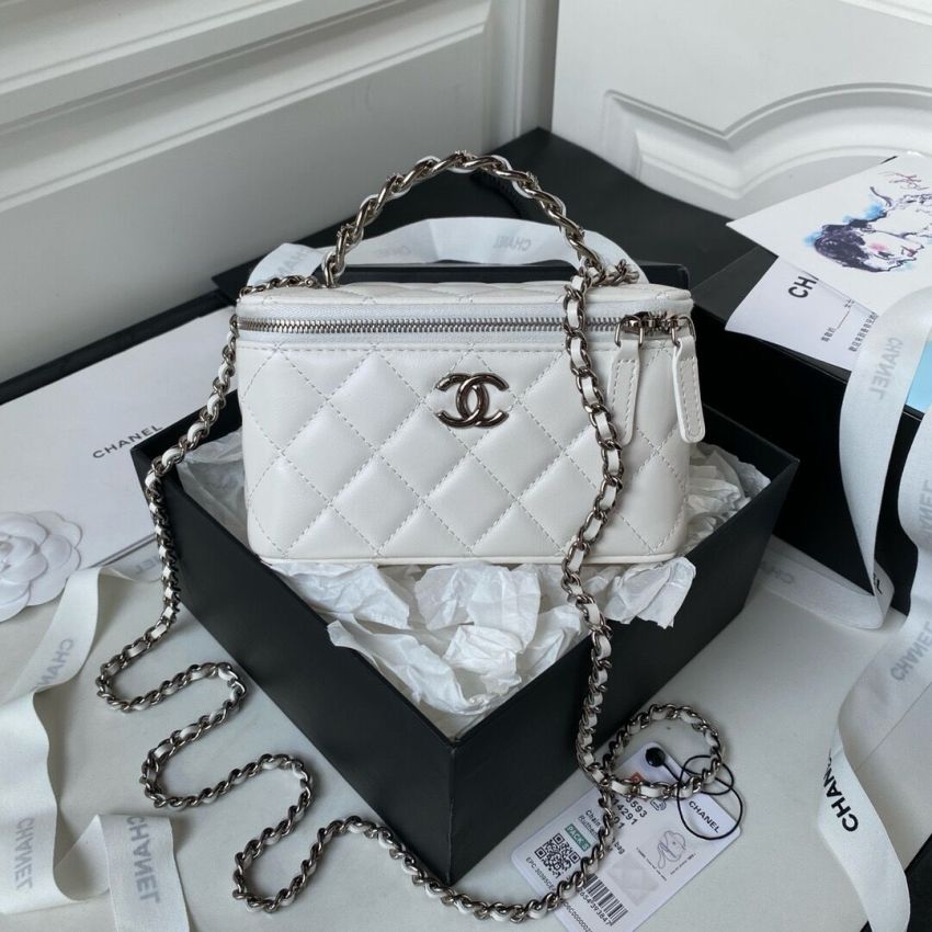 Ch**el Clutch with Chain