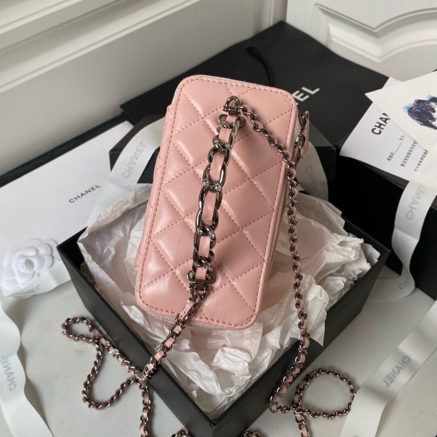 Ch**el Clutch with Chain
