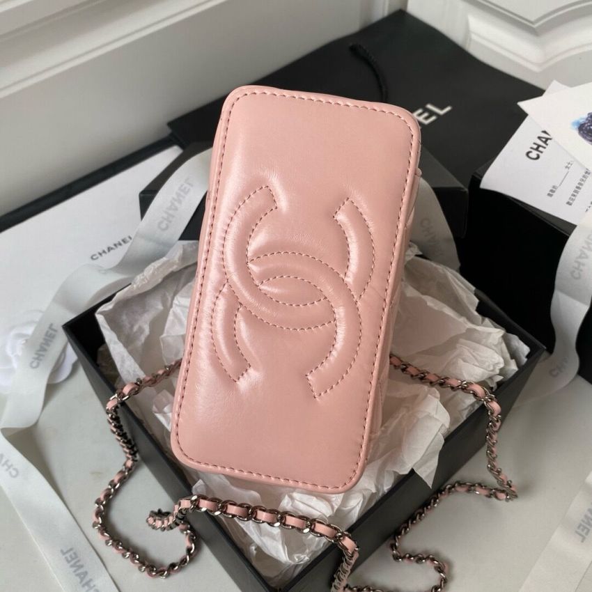 Ch**el Clutch with Chain