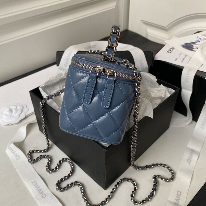 Ch**el Clutch with Chain