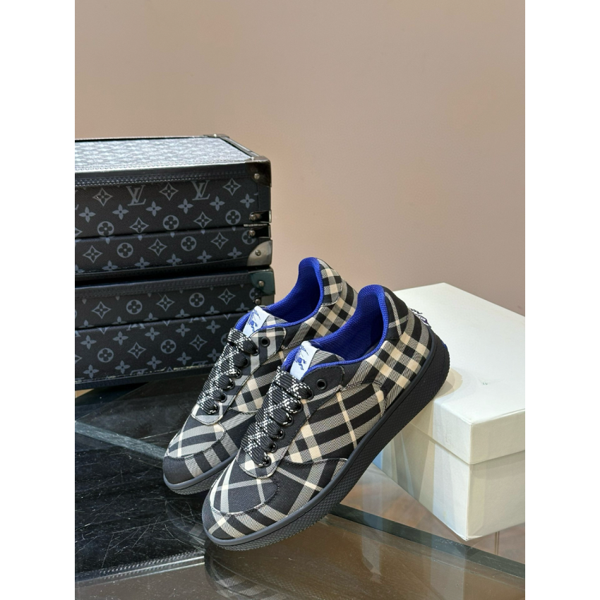 Bv*b*rry Sneaker, Size 35-46