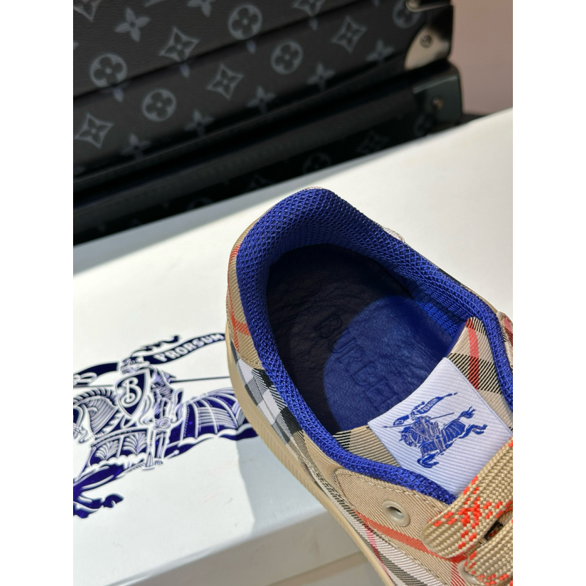 Bv*b*rry Sneaker, Size 35-46