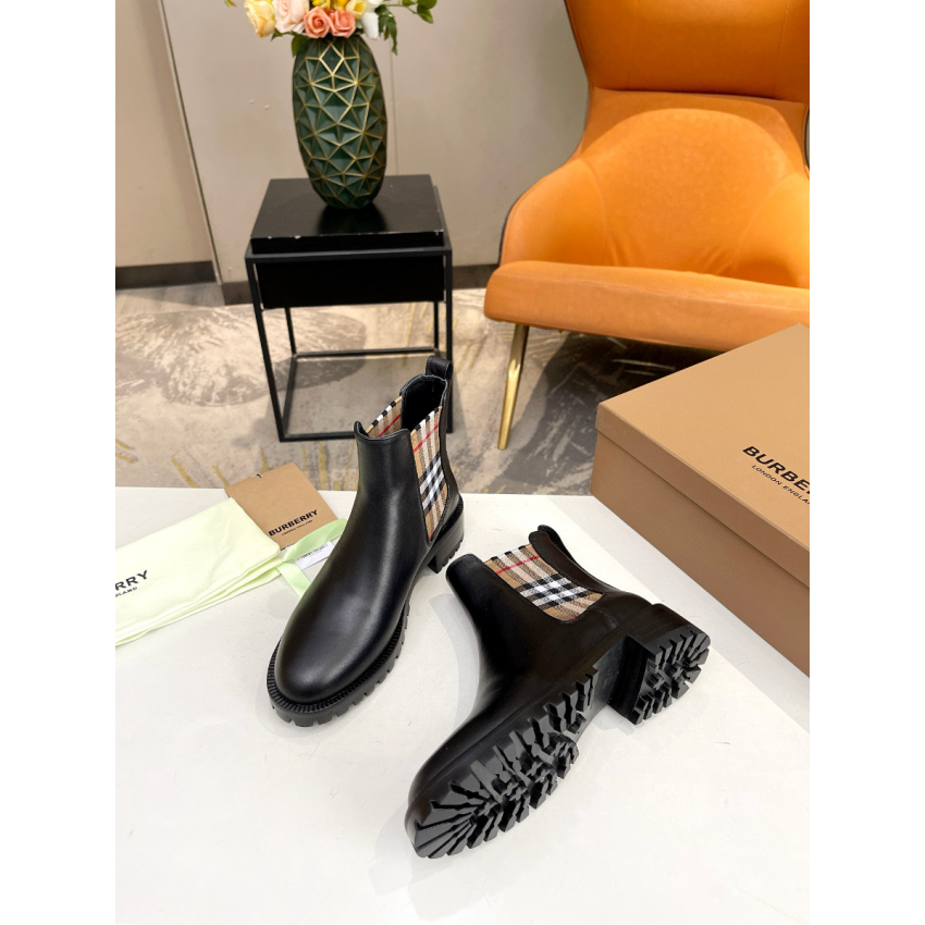 Check and leather Chelsea Boot, Size 35-41