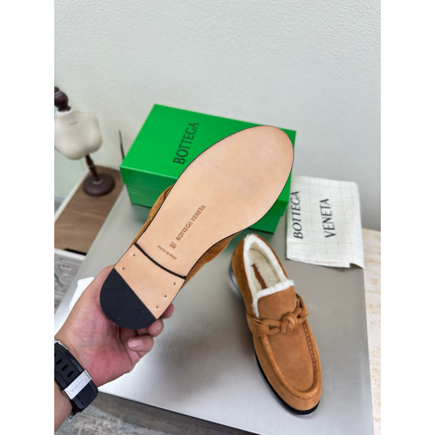 B0tt*ga Ven*ta Women's Loafer, Size 35-45
