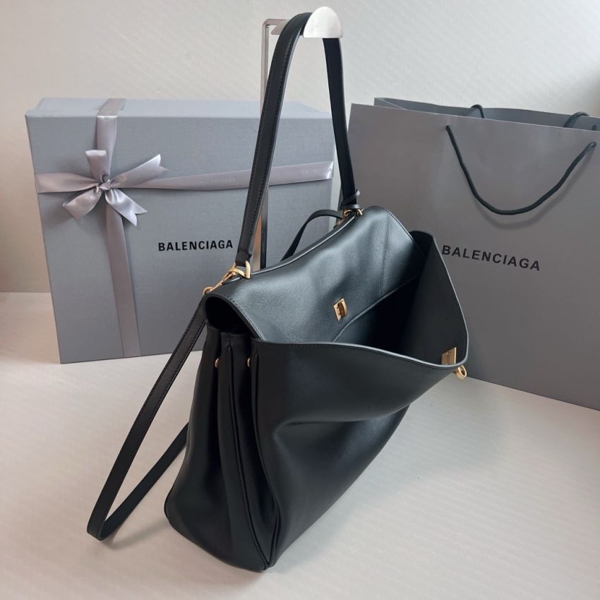 Ba1en*iaga Rodeo Large Handbag- Black