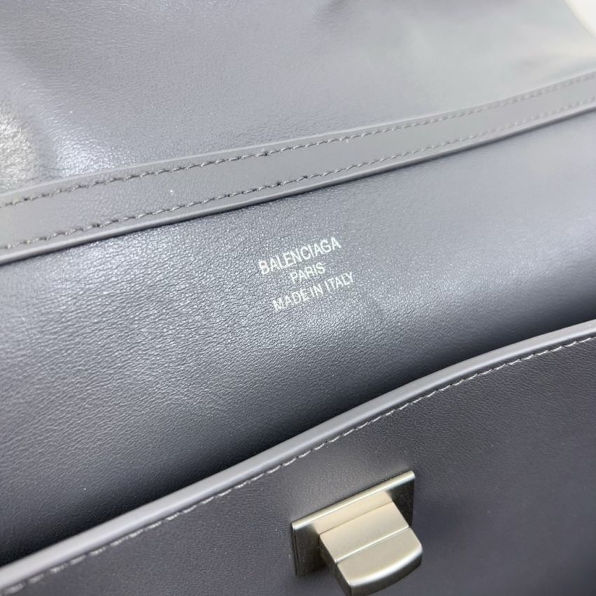 Ba1en*iaga Rodeo Large Handbag- Grey