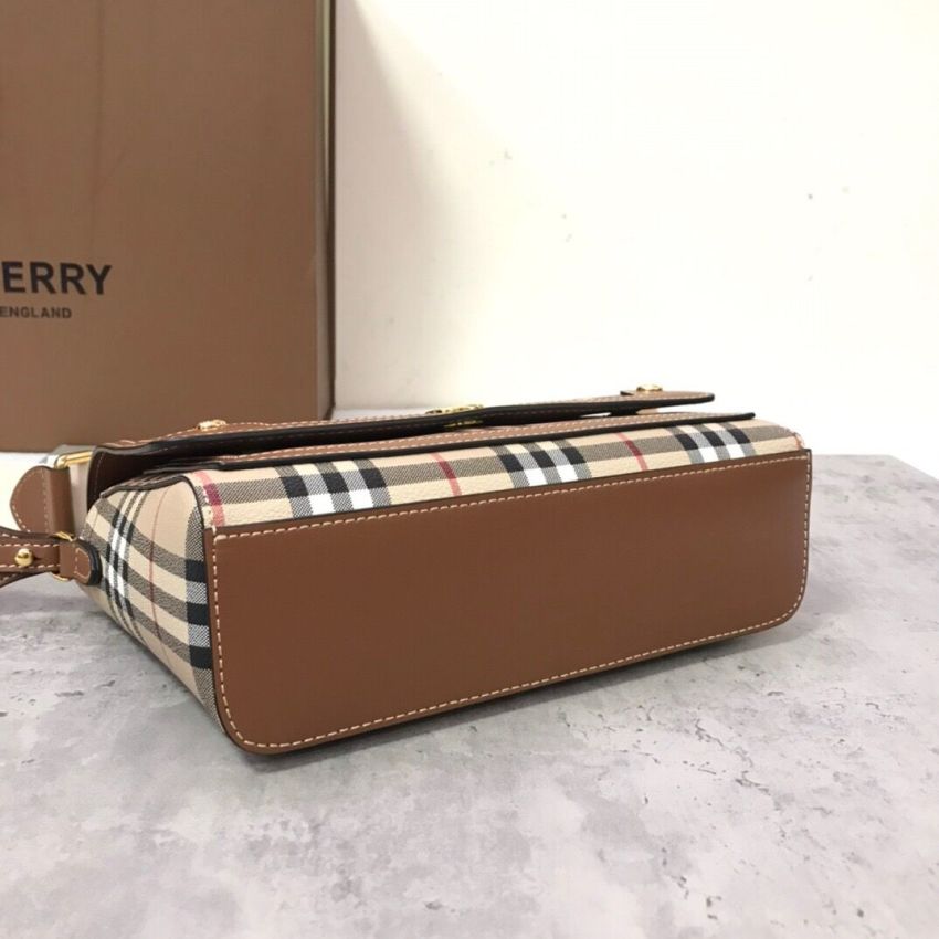 Bv*b*rry Check Note Bag