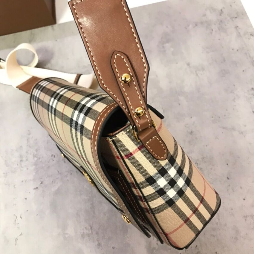 Bv*b*rry Check Note Bag