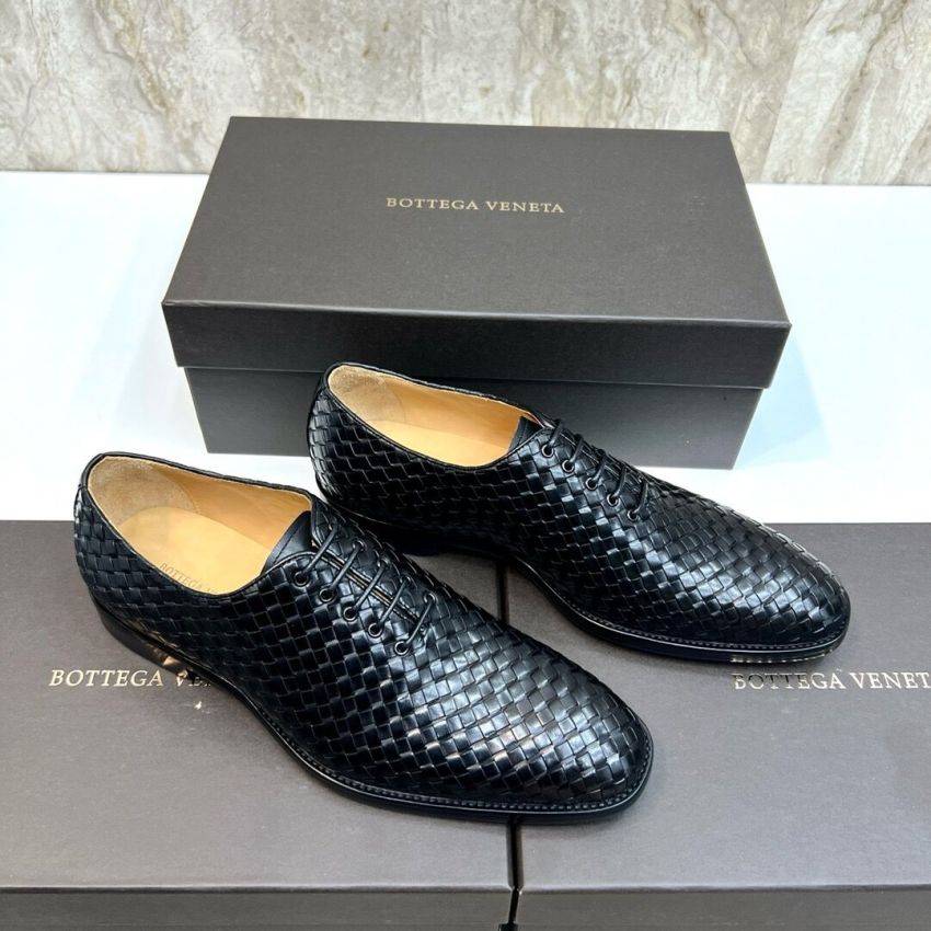 B0tt*ga Ven*ta Leather shoes for Men