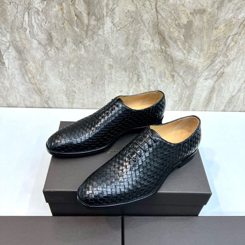 B0tt*ga Ven*ta Leather shoes for Men